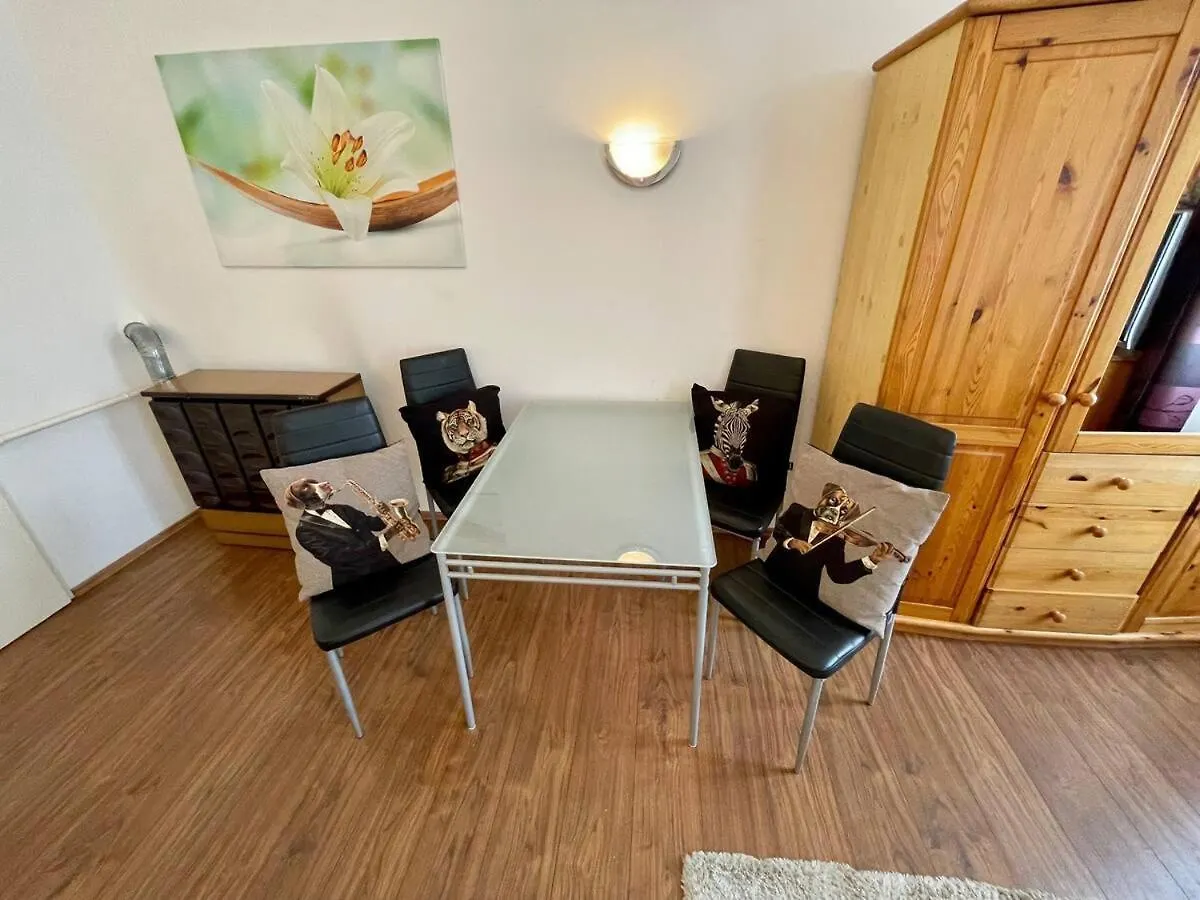 Apartment Bei Lugner City Vienna 0*,  Austria